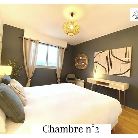 L'eden - Centre Historique - 2ch - Ascenseur - Spacieux 75m2 - 6 Pers - Parking Public En Face Daire Arras